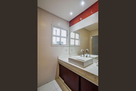 Casa à venda com 409m², 6 quartos e 6 vagas Casa à venda com 409m², 6 quartos e 6 vagasBanheiro da Suíte 4