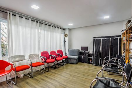 Casa à venda com 409m², 6 quartos e 6 vagas Casa à venda com 409m², 6 quartos e 6 vagasQuarto