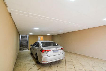 Casa à venda com 409m², 6 quartos e 6 vagas Casa à venda com 409m², 6 quartos e 6 vagasGaragem