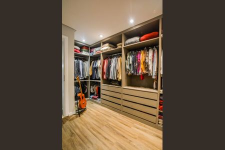 Casa à venda com 409m², 6 quartos e 6 vagas Casa à venda com 409m², 6 quartos e 6 vagasSuíte 1