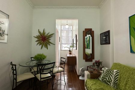Sala de apartamento para alugar com 2 quartos, 60m² em Copacabana, Rio de Janeiro