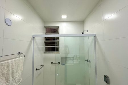 Apartamento para alugar com 60m², 2 quartos e sem vagaBanheiro