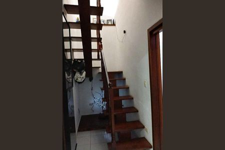 Casa à venda com 215m², 3 quartos e 2 vagas
