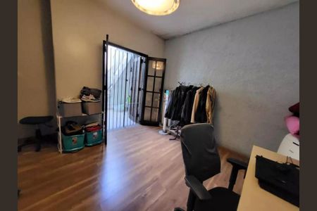 Casa à venda com 3 quartos, 203m² em Jardim Moncoes, Santo André