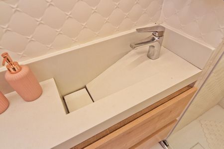 Apartamento à venda com 60m², 2 quartos e 1 vaga Apartamento à venda com 60m², 2 quartos e 1 vagaBanheiro da Suíte