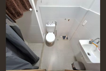 Banheiro de kitnet/studio para alugar com 1 quarto, 24m² em Centro, Rio de Janeiro