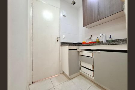 Cozinha de kitnet/studio para alugar com 1 quarto, 24m² em Centro, Rio de Janeiro