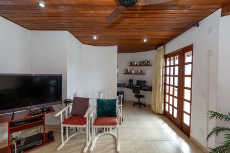 Apartamento à venda com 160m², 2 quartos e 2 vagasSala