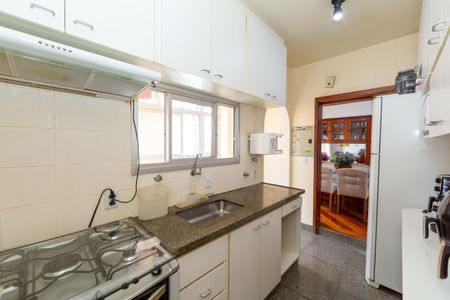 Apartamento à venda com 160m², 2 quartos e 2 vagasCozinha