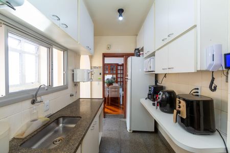 Apartamento à venda com 160m², 2 quartos e 2 vagasCozinha