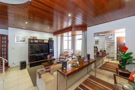 Apartamento à venda com 160m², 2 quartos e 2 vagasSala