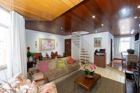 Apartamento à venda com 160m², 2 quartos e 2 vagasSala