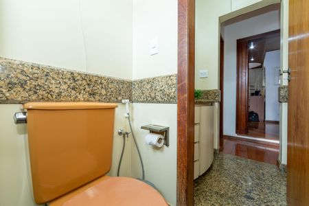 Apartamento à venda com 160m², 2 quartos e 2 vagasBanheiro 1
