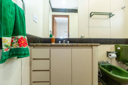 Apartamento à venda com 160m², 2 quartos e 2 vagasBanheiro 1