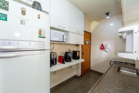 Apartamento à venda com 160m², 2 quartos e 2 vagasCozinha