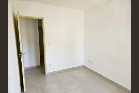 Casa de condomínio à venda com 110m², 3 quartos e 2 vagas