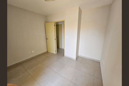 Casa de condomínio à venda com 110m², 3 quartos e 2 vagas Casa de condomínio à venda com 110m², 3 quartos e 2 vagasSuíte