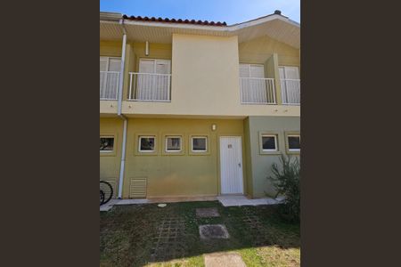 Casa de condomínio à venda com 110m², 3 quartos e 2 vagas
