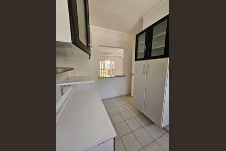 Casa de condomínio à venda com 110m², 3 quartos e 2 vagas Casa de condomínio à venda com 110m², 3 quartos e 2 vagasCozinha