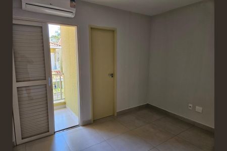 Casa de condomínio à venda com 110m², 3 quartos e 2 vagas Casa de condomínio à venda com 110m², 3 quartos e 2 vagasSuíte