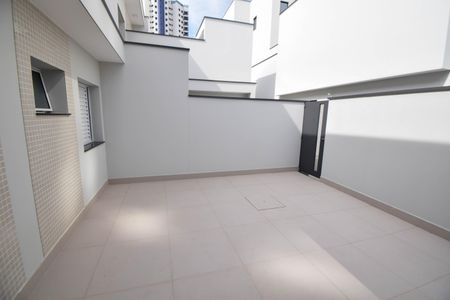 Casa de condomínio para alugar com 60m², 2 quartos e sem vaga Casa de condomínio para alugar com 60m², 2 quartos e sem vagaQuintal