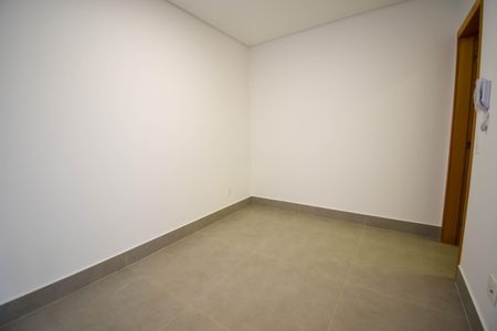 Sala de casa de condomínio para alugar com 2 quartos, 60m² em Vila Gomes Cardim, São Paulo