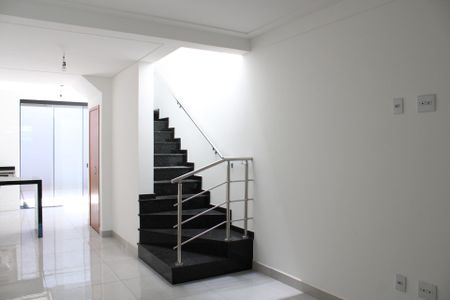 Sala de casa à venda com 3 quartos, 95m² em Vila Oratorio, São Paulo