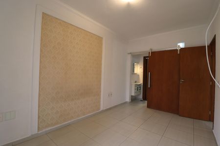 Casa à venda com 152m², 4 quartos e 2 vagasSuíte 