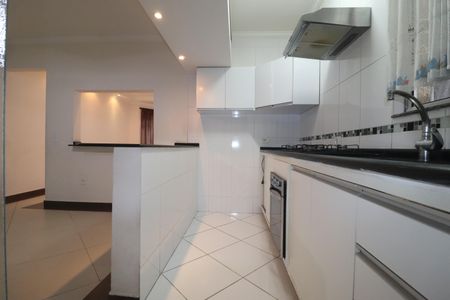 Casa à venda com 152m², 4 quartos e 2 vagasCozinha