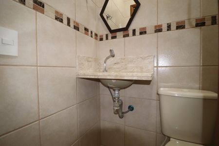 Casa à venda com 152m², 4 quartos e 2 vagasLavabo 1