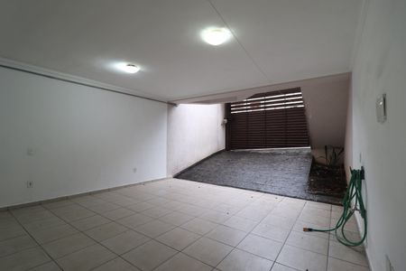 Casa à venda com 152m², 4 quartos e 2 vagasGaragem