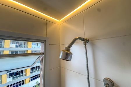 Apartamento à venda com 74m², 2 quartos e 1 vaga Apartamento à venda com 74m², 2 quartos e 1 vagaBanheiro da Suíte