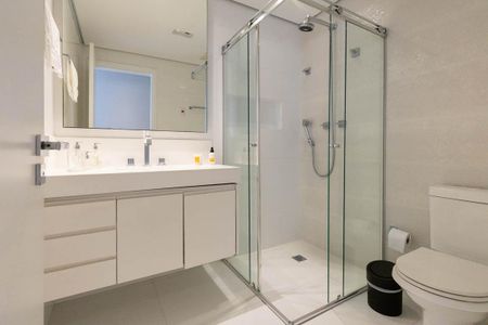 Apartamento à venda com 162m², 3 quartos e 4 vagas Apartamento à venda com 162m², 3 quartos e 4 vagasBanheiro 2