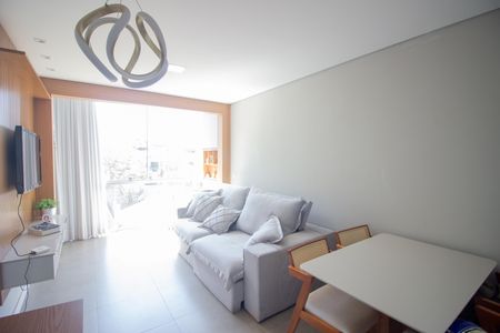 Sala de apartamento à venda com 2 quartos, 65m² em Cabral, Contagem