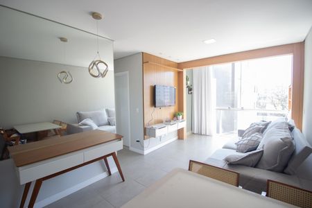 Sala de apartamento à venda com 2 quartos, 65m² em Cabral, Contagem
