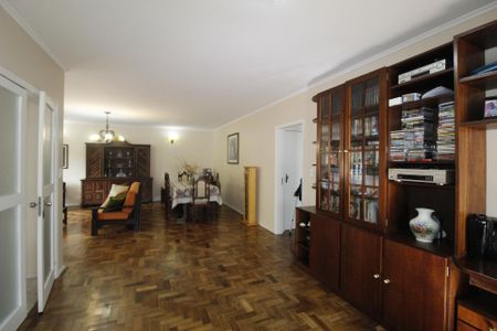 Casa à venda com 300m², 4 quartos e 2 vagasSala