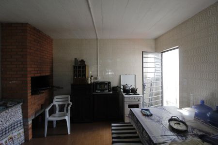 Casa à venda com 300m², 4 quartos e 2 vagasChurrasqueira