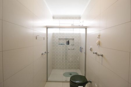 Casa à venda com 300m², 4 quartos e 2 vagasBanheiro da Suíte