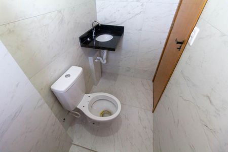 Apartamento à venda com 33m², 1 quarto e sem vaga Apartamento à venda com 33m², 1 quarto e sem vagaBanheiro Social
