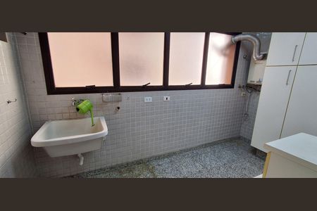 Apartamento à venda com 180m², 3 quartos e 3 vagas Apartamento à venda com 180m², 3 quartos e 3 vagasÁrea de Serviço