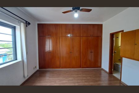 Casa à venda com 225m², 3 quartos e 2 vagas