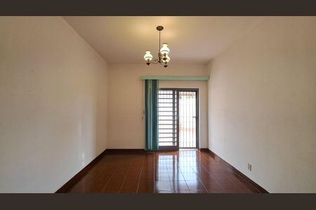 Casa à venda com 225m², 3 quartos e 2 vagas
