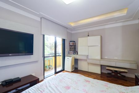 Apartamento à venda com 340m², 4 quartos e 5 vagas Apartamento à venda com 340m², 4 quartos e 5 vagasSuíte 1