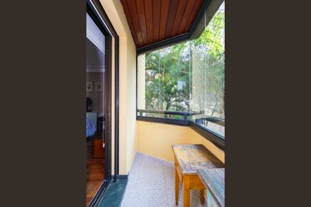 Apartamento à venda com 340m², 4 quartos e 5 vagas Apartamento à venda com 340m², 4 quartos e 5 vagasSuíte 1