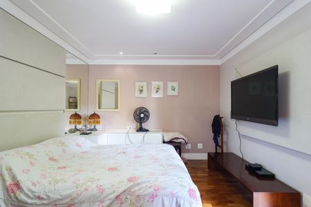 Apartamento à venda com 340m², 4 quartos e 5 vagas Apartamento à venda com 340m², 4 quartos e 5 vagasSuíte 1