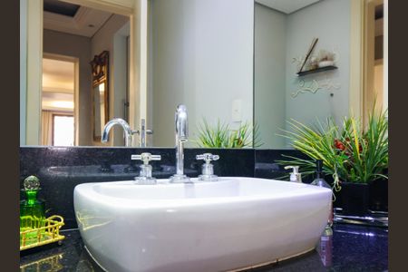 Apartamento à venda com 340m², 4 quartos e 5 vagas Apartamento à venda com 340m², 4 quartos e 5 vagasLavabo