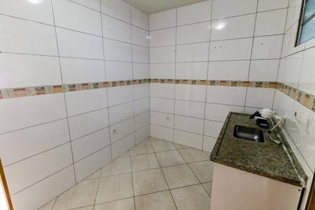 Cozinha de casa para alugar com 1 quarto, 40m² em Jardim Record, Taboão da Serra