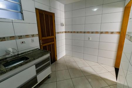 Cozinha de casa para alugar com 1 quarto, 40m² em Jardim Record, Taboão da Serra