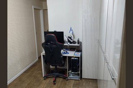 Casa à venda com 250m², 2 quartos e 2 vagas Casa à venda com 250m², 2 quartos e 2 vagasEscritório