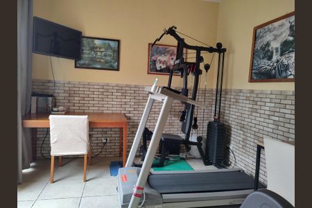 Casa à venda com 250m², 2 quartos e 2 vagas Casa à venda com 250m², 2 quartos e 2 vagasEdícula